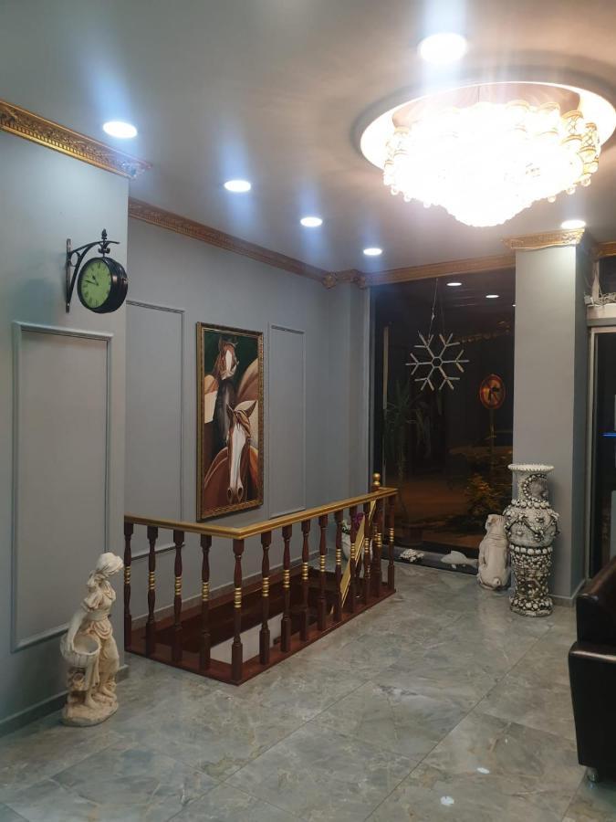 Stad Pansiyon Aile อิสตันบูล ภายนอก รูปภาพ